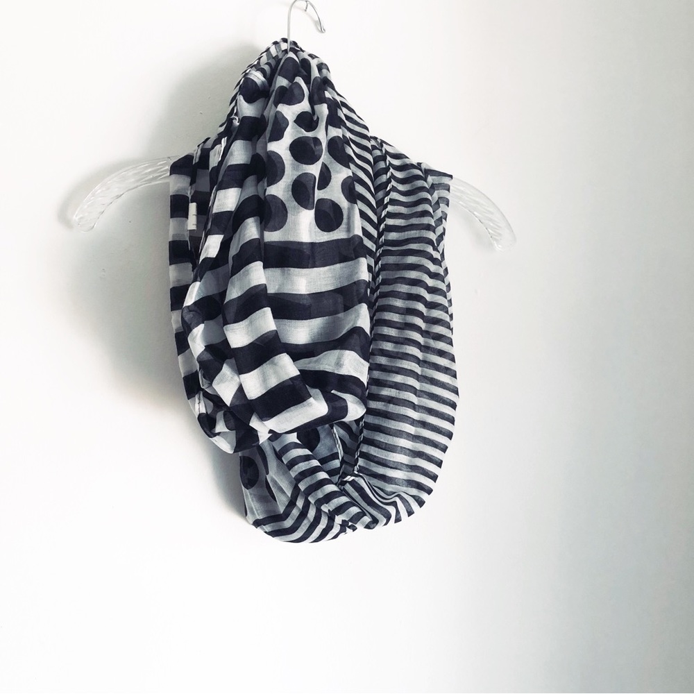 Smart Trend Infinity Scarf - Picture 2 of 6